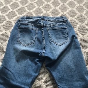 Pants - SIZE SMALL STRETCHY FRING BOTTOM JEANS Pants - SIZE SMALL STRETCHY FRING BOTTOM JEANS